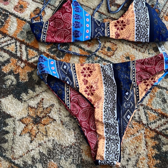 NWT Zaful Multi Colour Bandana Print Strappy Bikini Bathing Suit - Picture 2 of 5